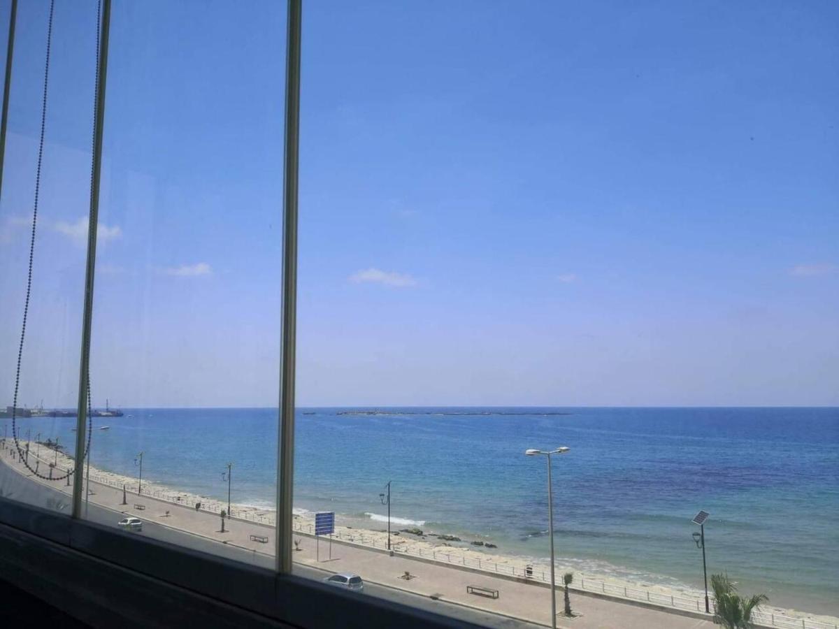 Big Seafront Apartment In Saida Lebanon Bagian luar foto